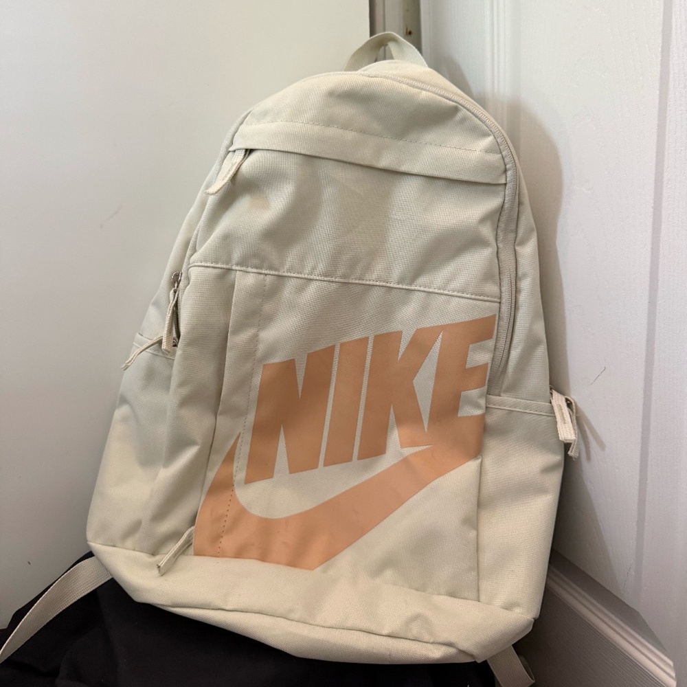 Nike Backpack - Picture 5 of 5